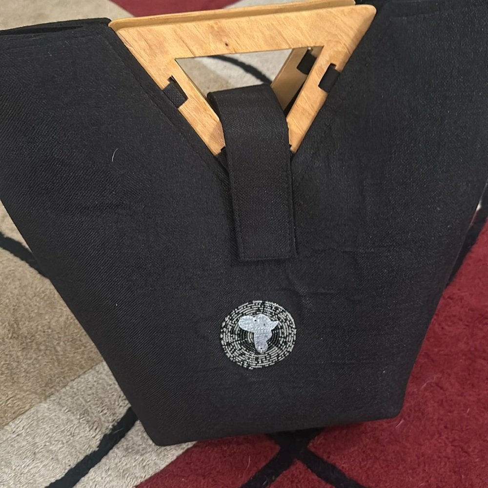 I purchased this last year in Africa on a safari. It’s unique and beautiful.